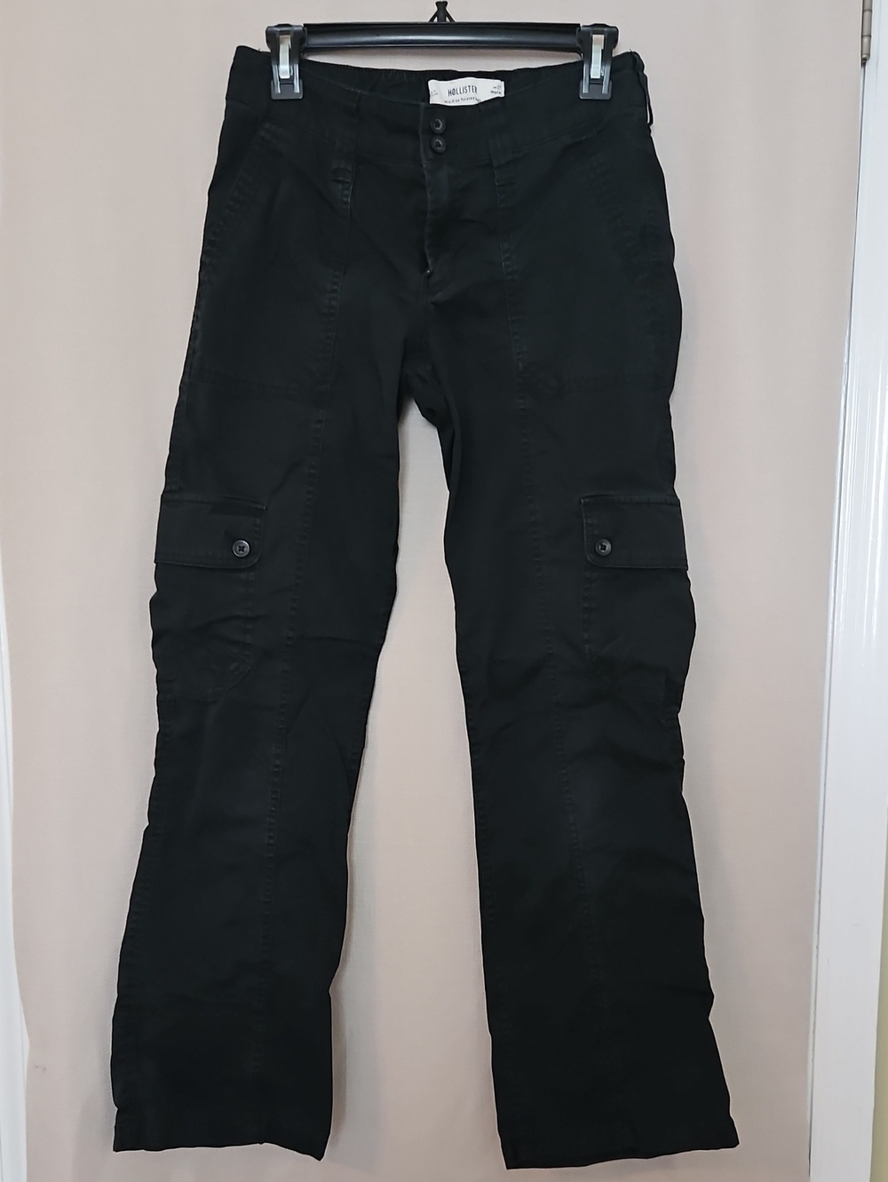 Hollister Women's Black Straight-Leg Cargo Jeans